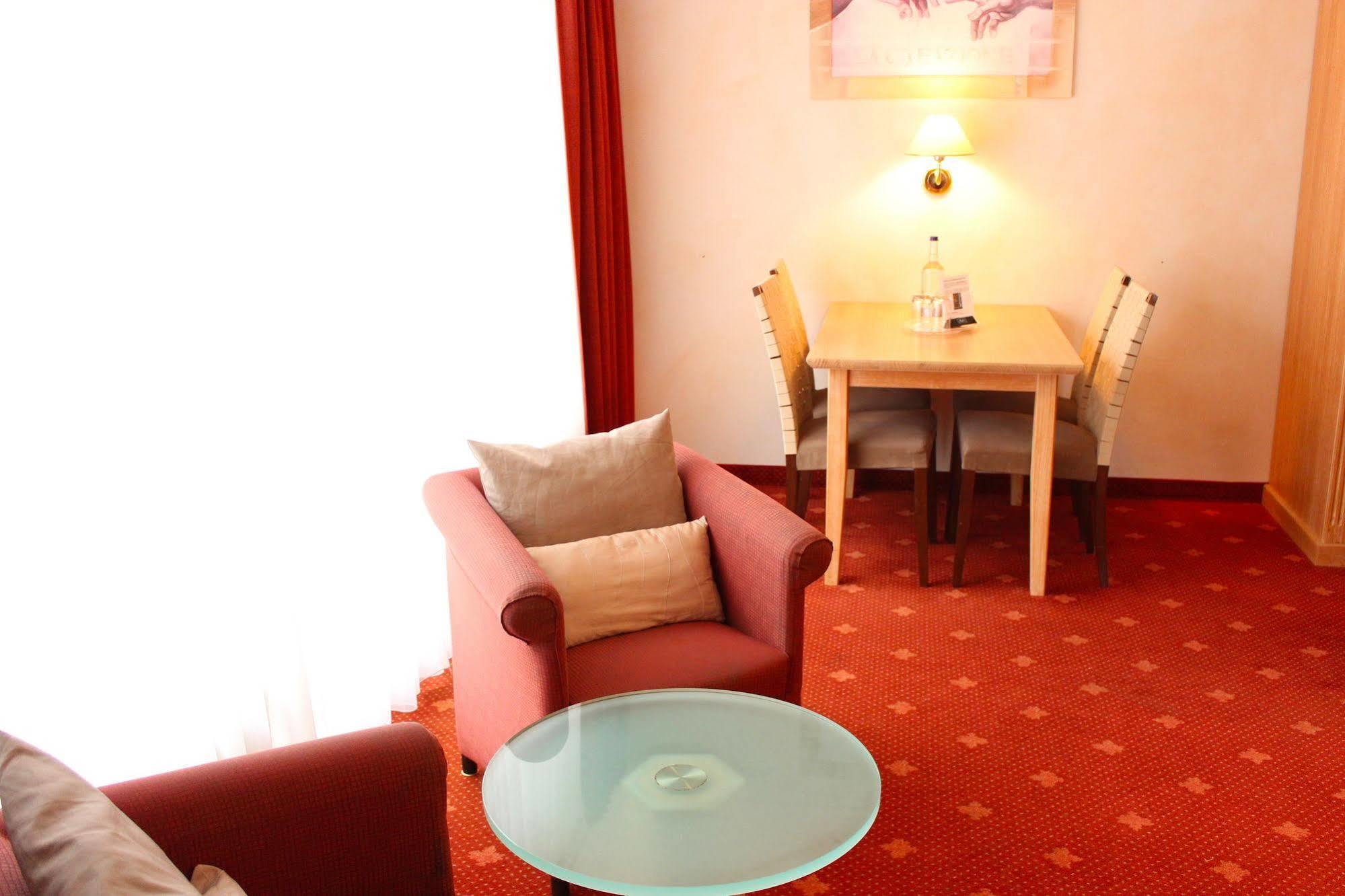 Hotel Villa Gropius Тимендорфер Странд Екстериор снимка