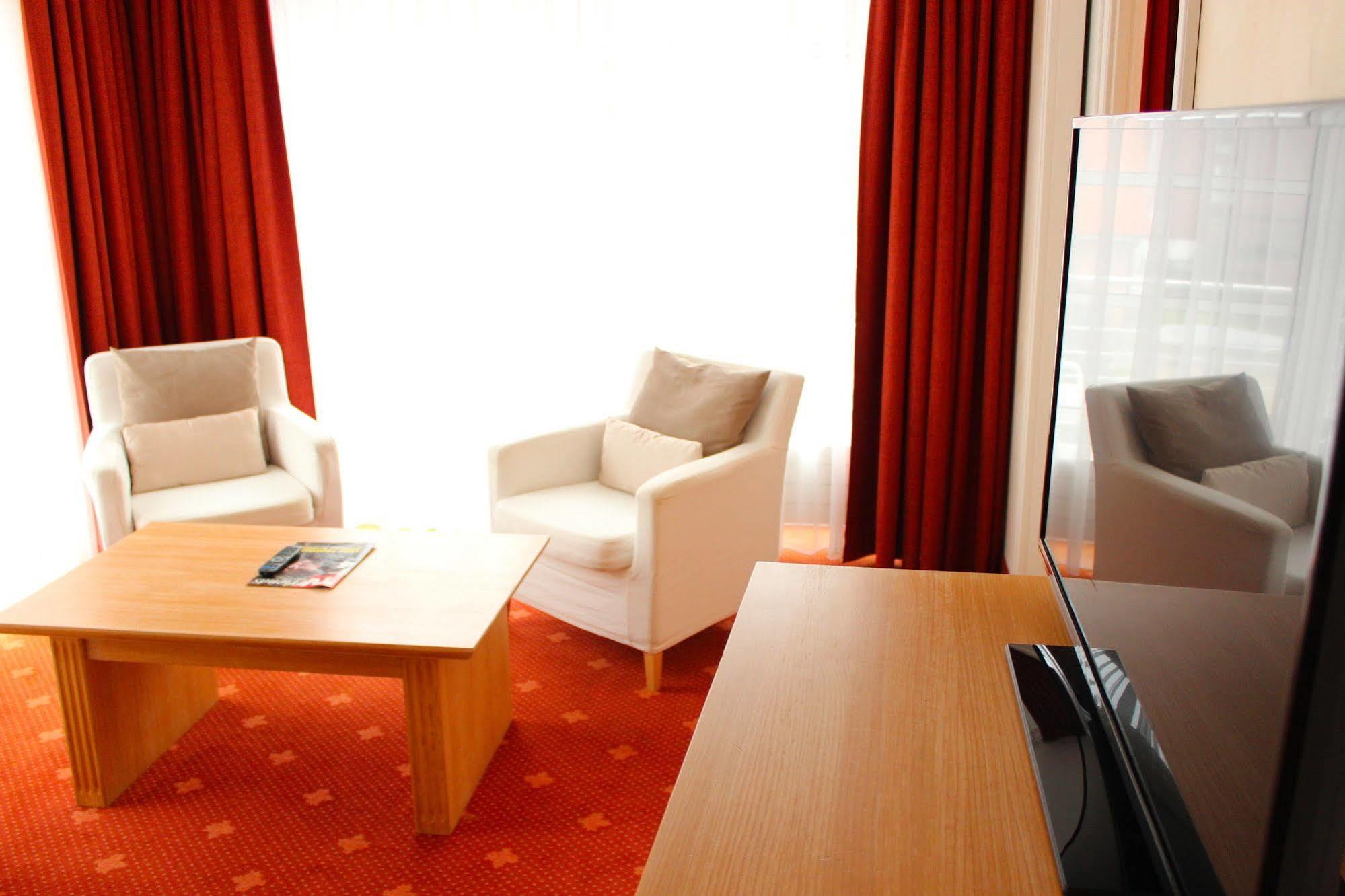 Hotel Villa Gropius Тимендорфер Странд Екстериор снимка