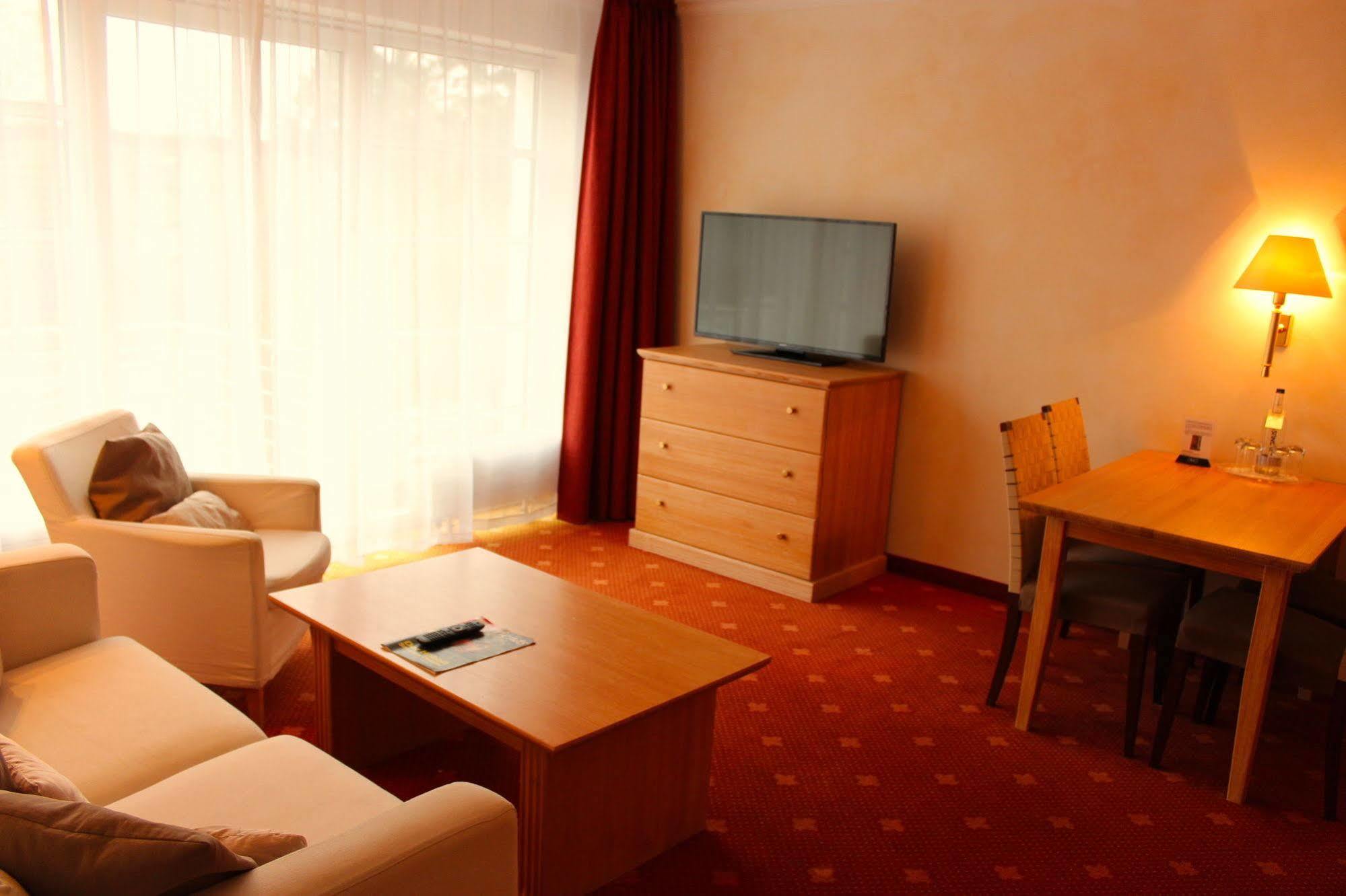 Hotel Villa Gropius Тимендорфер Странд Екстериор снимка