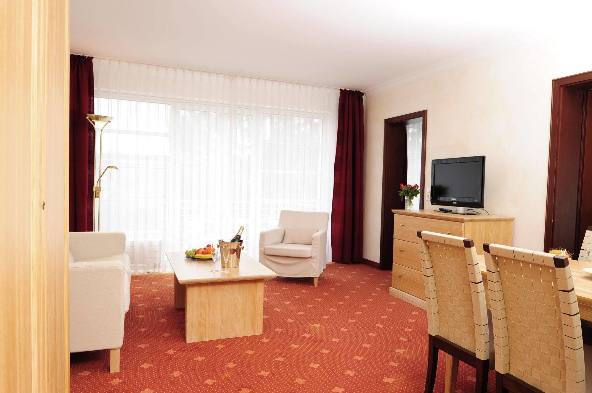 Hotel Villa Gropius Тимендорфер Странд Екстериор снимка